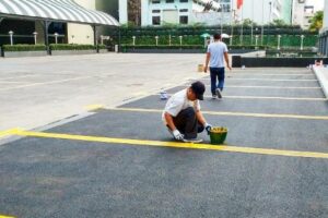 Tiêu chuẩn thi công sơn kẻ vạch bãi đỗ xe hiệu quả nhất
