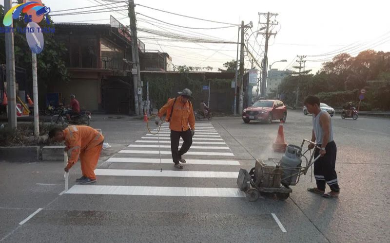 Chuẩn bị trước khi tiến hành kẻ vạch sơn