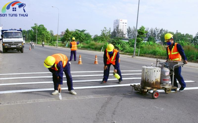 Quy trình chuẩn trong cách kẻ vạch sơn chuyên nghiệp